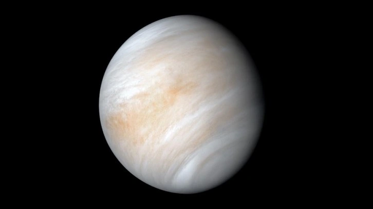 Venüs'ün Güneş'e bakan tarafındaki atmosferde atomik oksijen tespit edildi