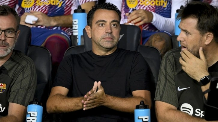 Xavi Hernandez bir yıl daha Barcelona'da kalma kararı aldı