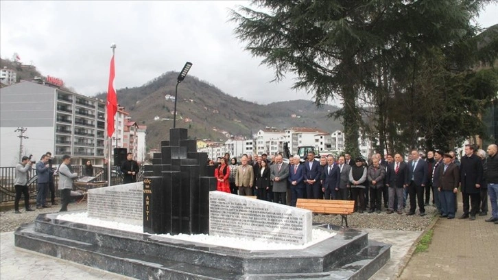 Yağlıdere'den ABD'ye göçün başlangıcını anlatan anıtın açılışı yapıldı