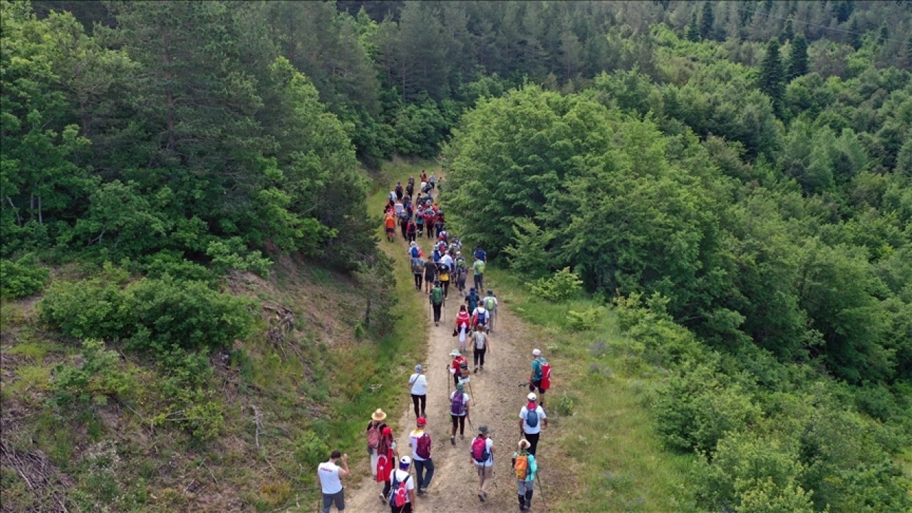 Yaklaşık bin kilometre uzaktan İstiklal Yolu'nun ruhunu hissetmek için Kastamonu'ya geldil