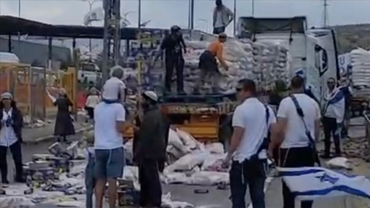 Yasa dışı Yahudi yerleşimciler Gazze'ye giden yardımları engelleyip yola döktü