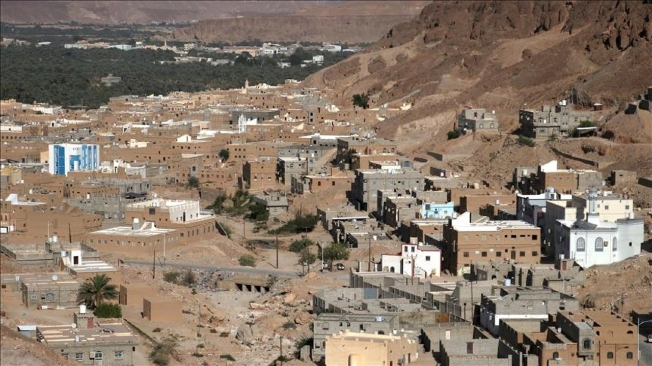 Yemen'de ayrılık&ccedil;ı GGK'nin doğudaki ilerleyişi gerilimi tırmandırıyor