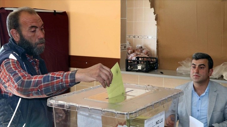 Yeniden belde olan Dodurga'da yapılan seçimde oy verme işlemi sona erdi