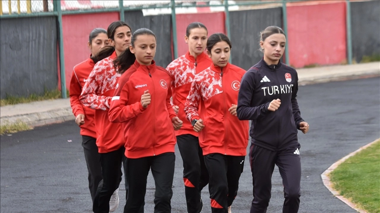 Yetenek taramasıyla keşfedilen Van'ın koşucu kızları, bu yıl 46 madalya kazandı