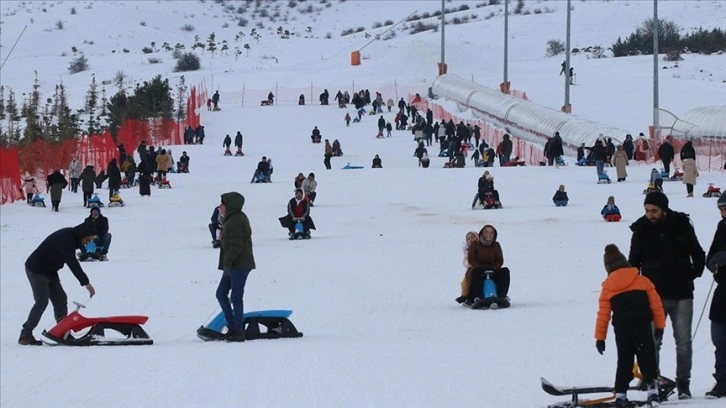 Yıldız Dağı'nda kayak sezonu açıldı
