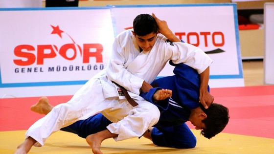 Yıldızlar Judo Şampiyonası Eskişehir'de başladı