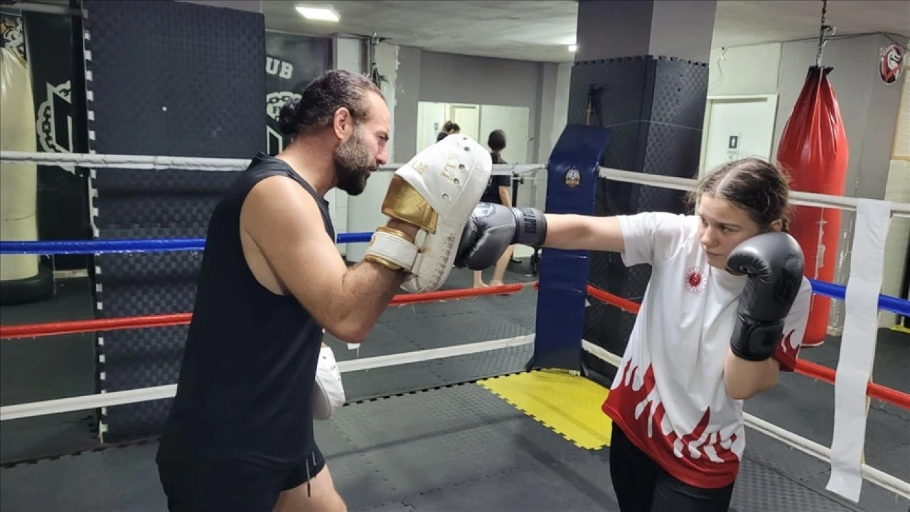 Yoldan geçerken denk geldiği spor salonu hayatını değiştirdi