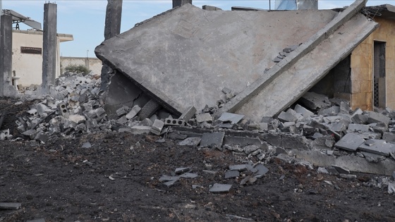 YPG/PKK'nın, Bab'daki sivil yerleşim yerine düzenlediği roket saldırısında 9 sivil yaralandı