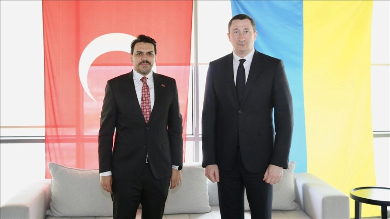 YTB Başkanı Abdullah Eren, Ukrayna Başbakan Yardımcısı Çernışov ile bir araya geldi