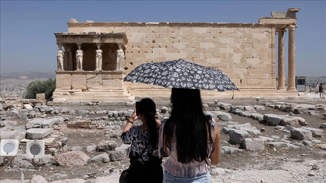Yunanistan'da bu hafta sıcaklıkların 43 dereceye ulaşması bekleniyor