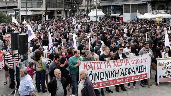 'Yunanistan'ın kendi ayakları üzerinde durması kolay olmayacak'