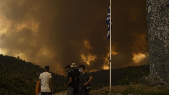 Yunanistan’ın Zakinthos Adası'nda yangın söndürme uçağı düştü