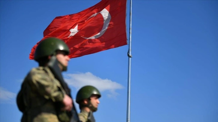 Yunanistan'a yasa dışı yollarla geçmeye çalışan 9 kişi yakalandı