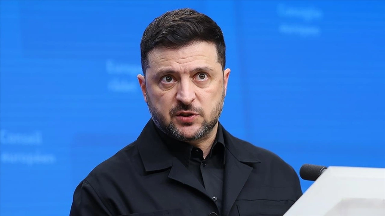 Zelenskiy: ABD, Rusya ve Ukrayna'dan yetkililerin katılımıyla &uuml;&ccedil;l&uuml; bir g&ouml;r&uuml;şme yapmamızı &ouml;neriy