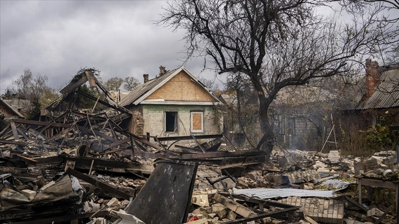 Zelenskiy: Ruslar bu hafta 1500 İHA, 1170 güdümlü bomba ve 70'ten fazla füze ile saldırdı