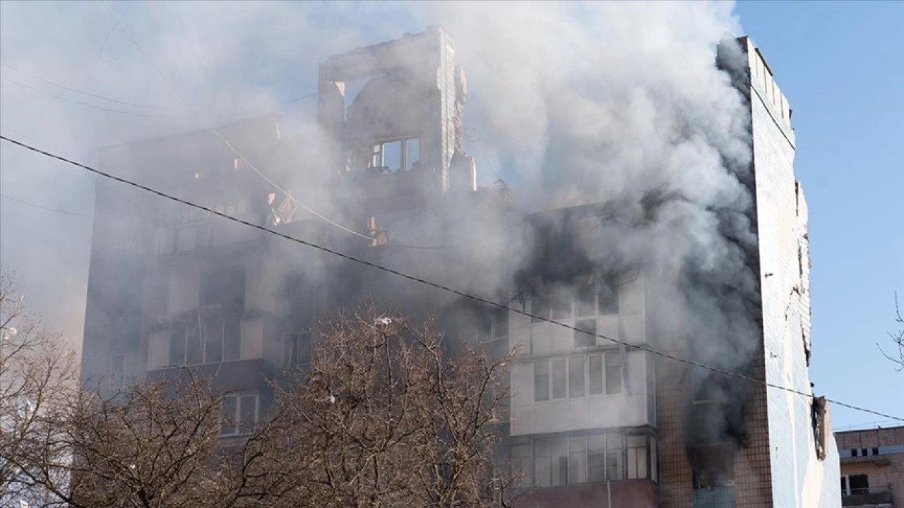 Zelenskiy, Rusya'nın Ternopil'e yaptığı saldırıda ölenlerin sayısının 26'ya çıktığını