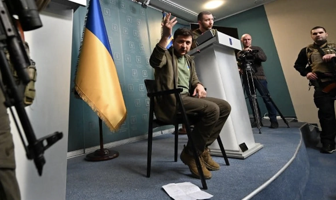 Zelenskiy şimdi de silah tüccarı olmaya karar verdi! -Erhan Kuadzba, Moskova'dan yazdı-