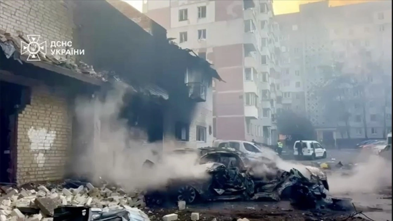 Zelenskiy, ülkesine 48 füze ve 470'ten fazla İHA ile yapılan saldırıda 9 kişinin öldüğünü belir