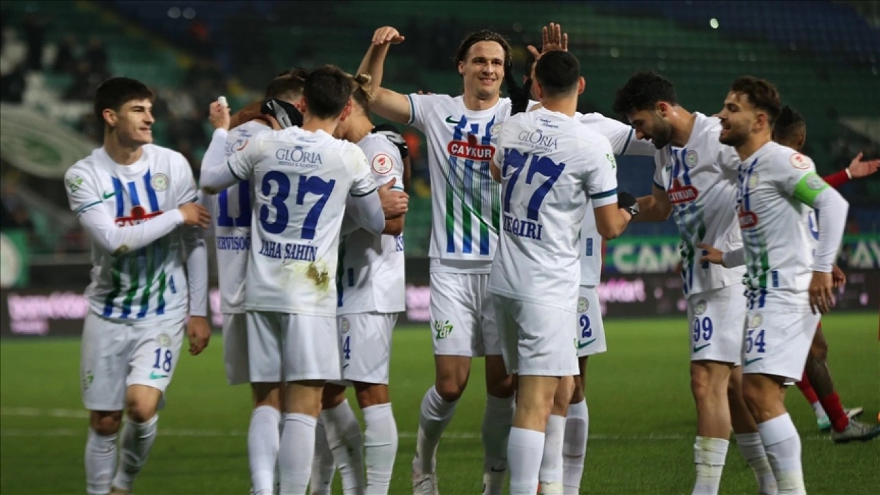 Ziraat T&uuml;rkiye Kupası'nda &Ccedil;aykur Rizespor, Gaziantep FK'yi mağlup etti