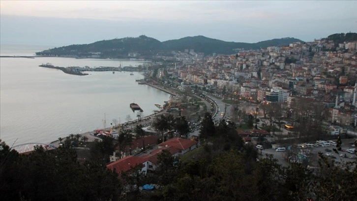 Zonguldak'ta asırlık Ramazan topu geleneği ses bombasıyla yaşatılıyor