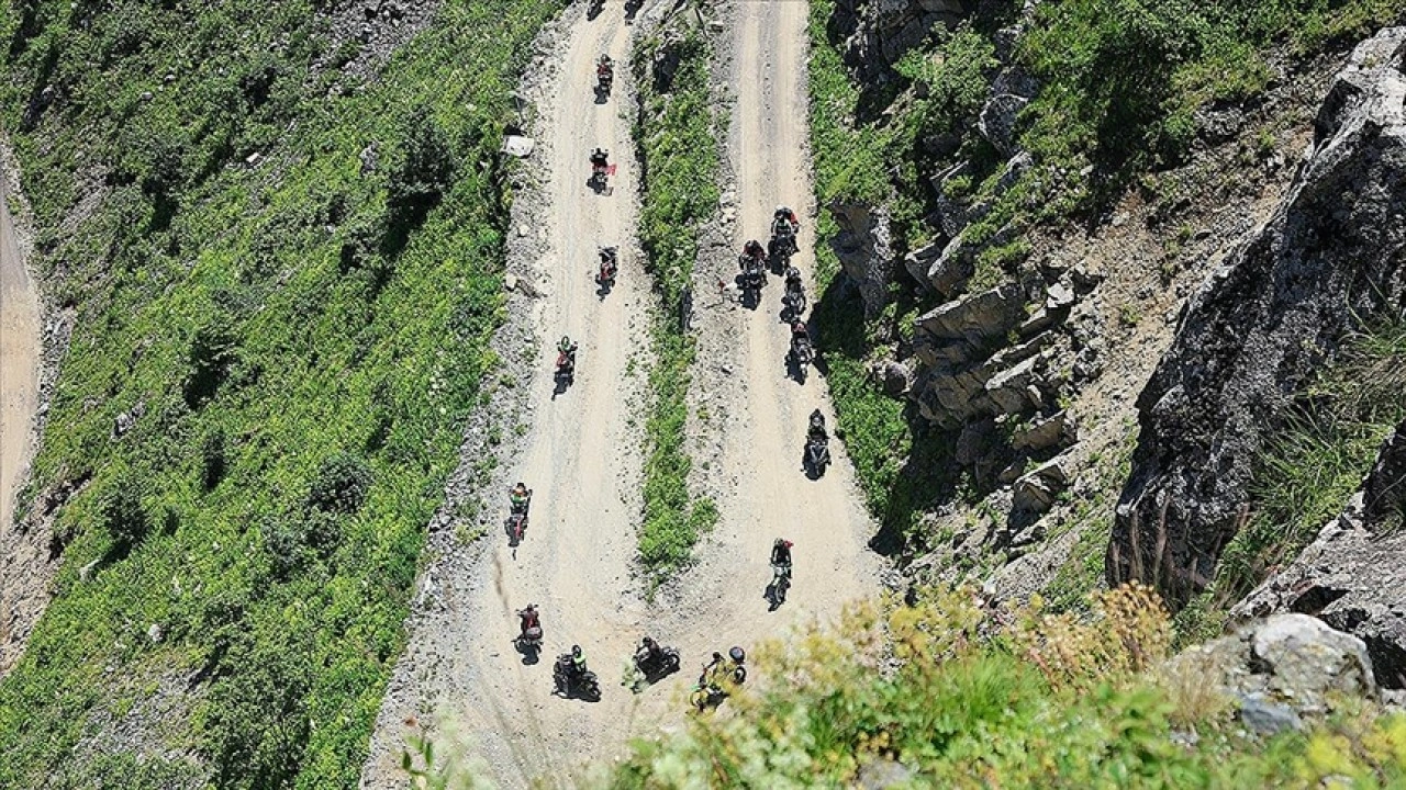 Zorlu Derebaşı virajları motosiklet tutkunlarını ağırladı