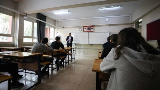 15 bin sözleşmeli öğretmen alımı için başvurular bugün sona eriyor