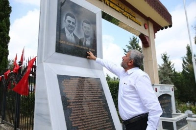 15 Temmuz şehidi ikiz polislerin babası gurur duyduğu evlatlarını &ouml;zlemle anıyor