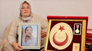 15 Temmuz şehidinin ailesi kahraman polisin anısını fotoğraflarıyla yaşatıyor