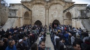 16 yıldan bu yana ilk defa Filistinliler Rahmet Kapısı’nda namaz kıldı