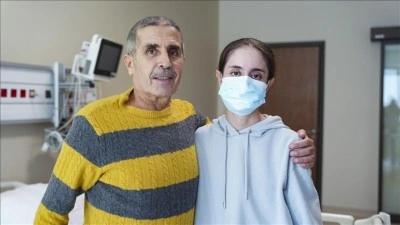 20 yıl &ouml;nce kardeşine karaciğerini verdi, şimdi de b&ouml;breğiyle kızına can oldu