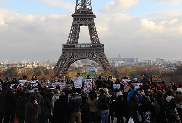 ABD'den sonra "Ferguson Paris'te" de "Nefes alamıyoruz" diye ses verdi