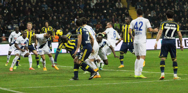 1 Penaltı, 1 gol, 3 puan: Fener yine lider