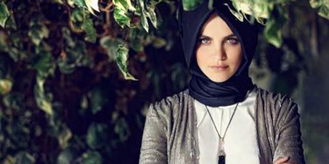 Tuğçe Kazaz: Siz hangi putların yalakalarısınız?