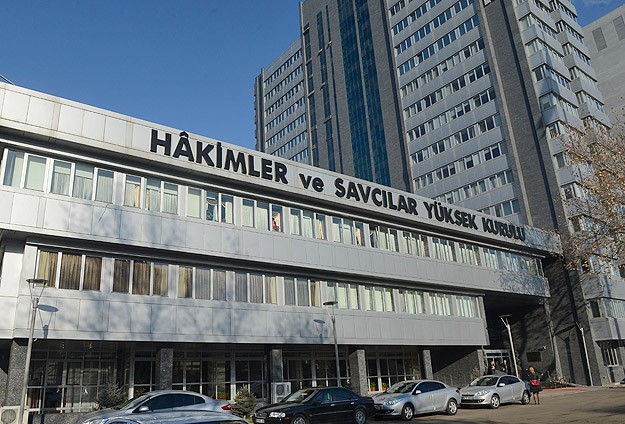 888 savcı ve hakiminin görev yeri değişti