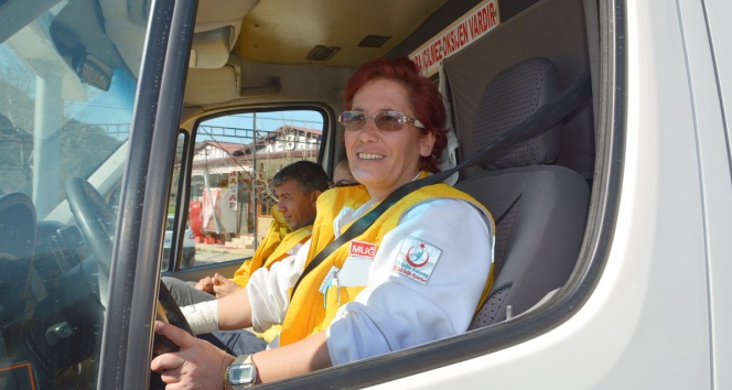 4 çocuk annesi Demiralp, ‘En İyi Ambulans Şoförü’nün 4 adayından biri