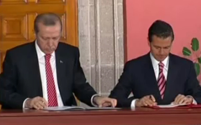 Meksika'da anlaşmalar imzalandı