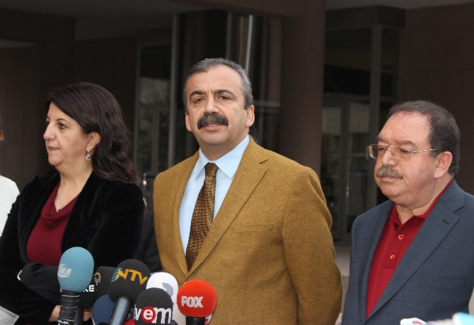HDP heyeti İmralı’dan Nevruz mesajı ile döndü