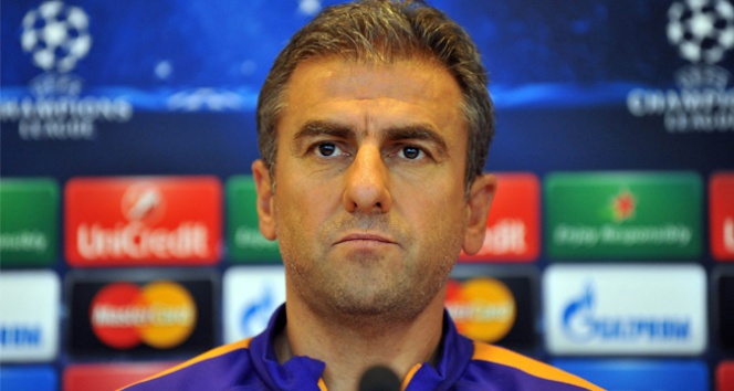 Hamzaoğlu: ‘Sneijder keşke iyi oynamasaydı’