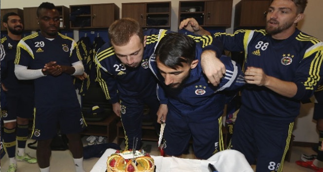 Mert Günok ve Mehmet Topal'a doğum günü sürprizi