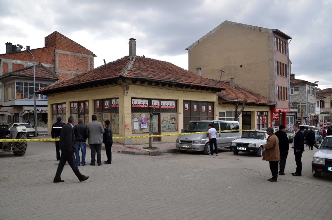Taşköprü'de kahvehane önünde silahlı saldırı: 1 ölü