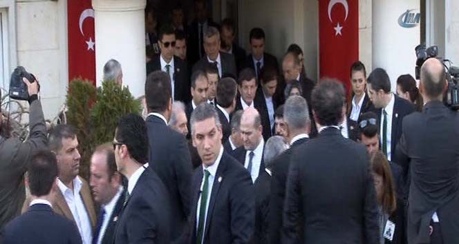 Başbakan Davutoğlu’ndan Savcı Kiraz’ın ailesine taziye ziyareti