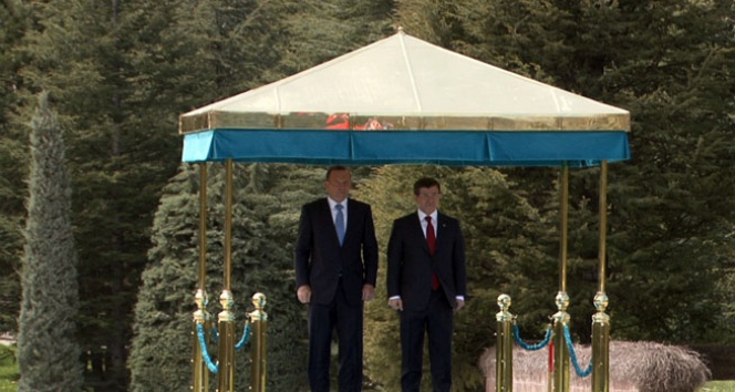 Davutoğlu, Avustralya Başbakanını törenle karşıladı