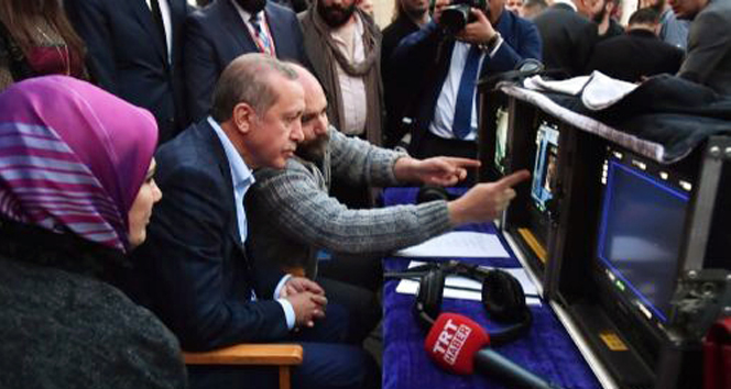 Erdoğan, Filinta'nın yönetmen koltuğuna oturdu