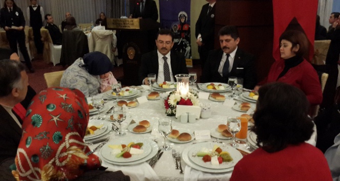 İstanbul Emniyeti’nden şehit ve gazi ailelerine yemek