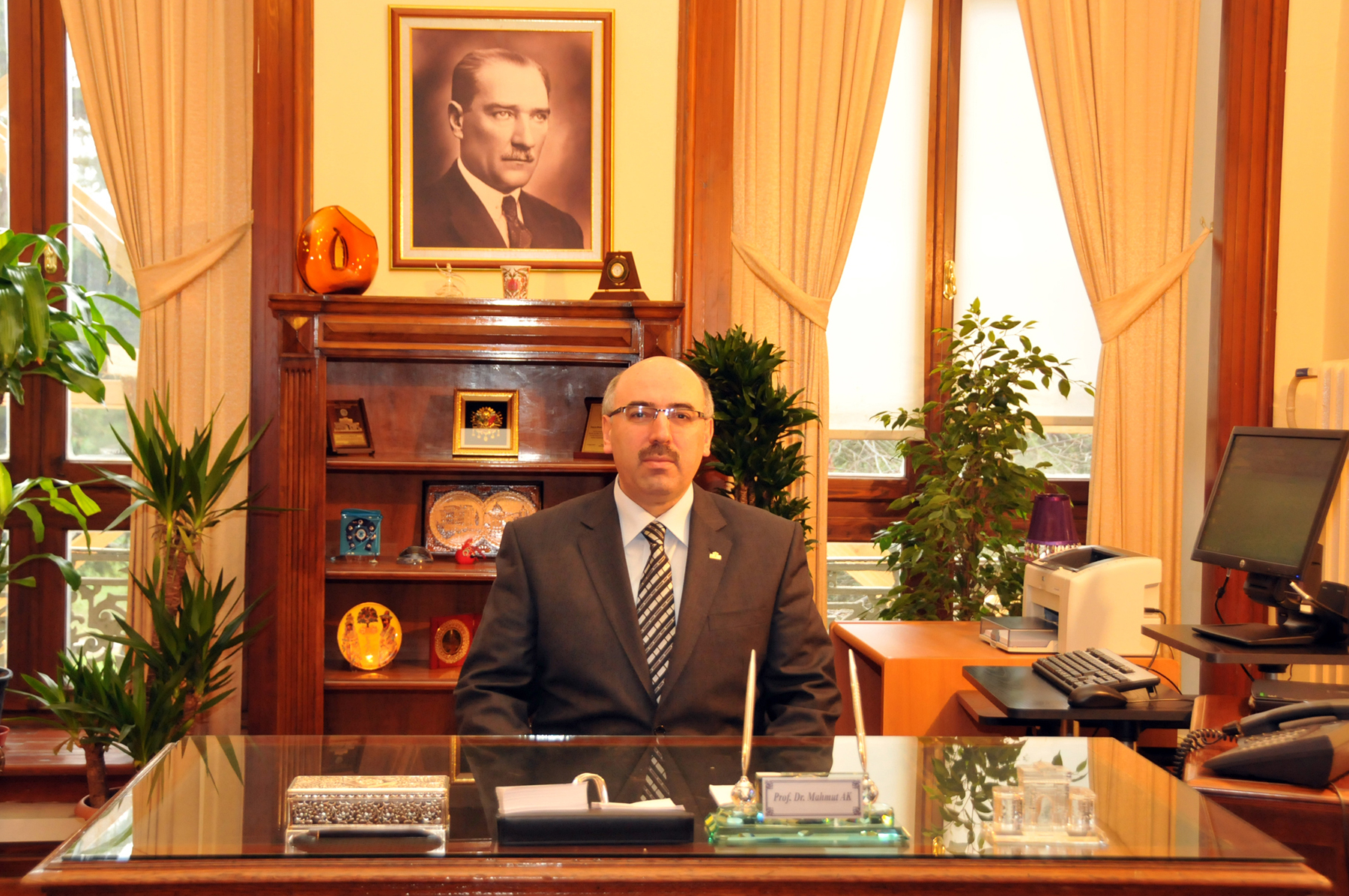 İşte İstanbul Üniversitesi’nin yeni rektörü ve...