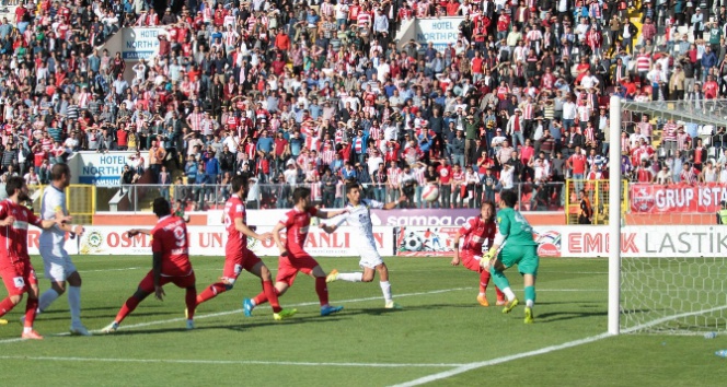 8 gollü maçın galibi Samsunspor
