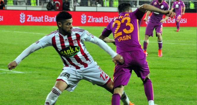 Galatasaraylı Yasin Öztekin'den penaltı açıklaması
