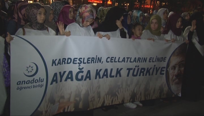 Mursi için eylem; Kardeşlerin cellatların elinde, ayağa kalk Türkiye!