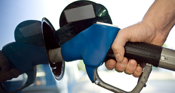 Petrol fiyatlarındaki yükseliş pompaya yansır mı?