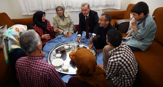 Cumhurbaşkanı Erdoğan Çelik ailesine konuk oldu